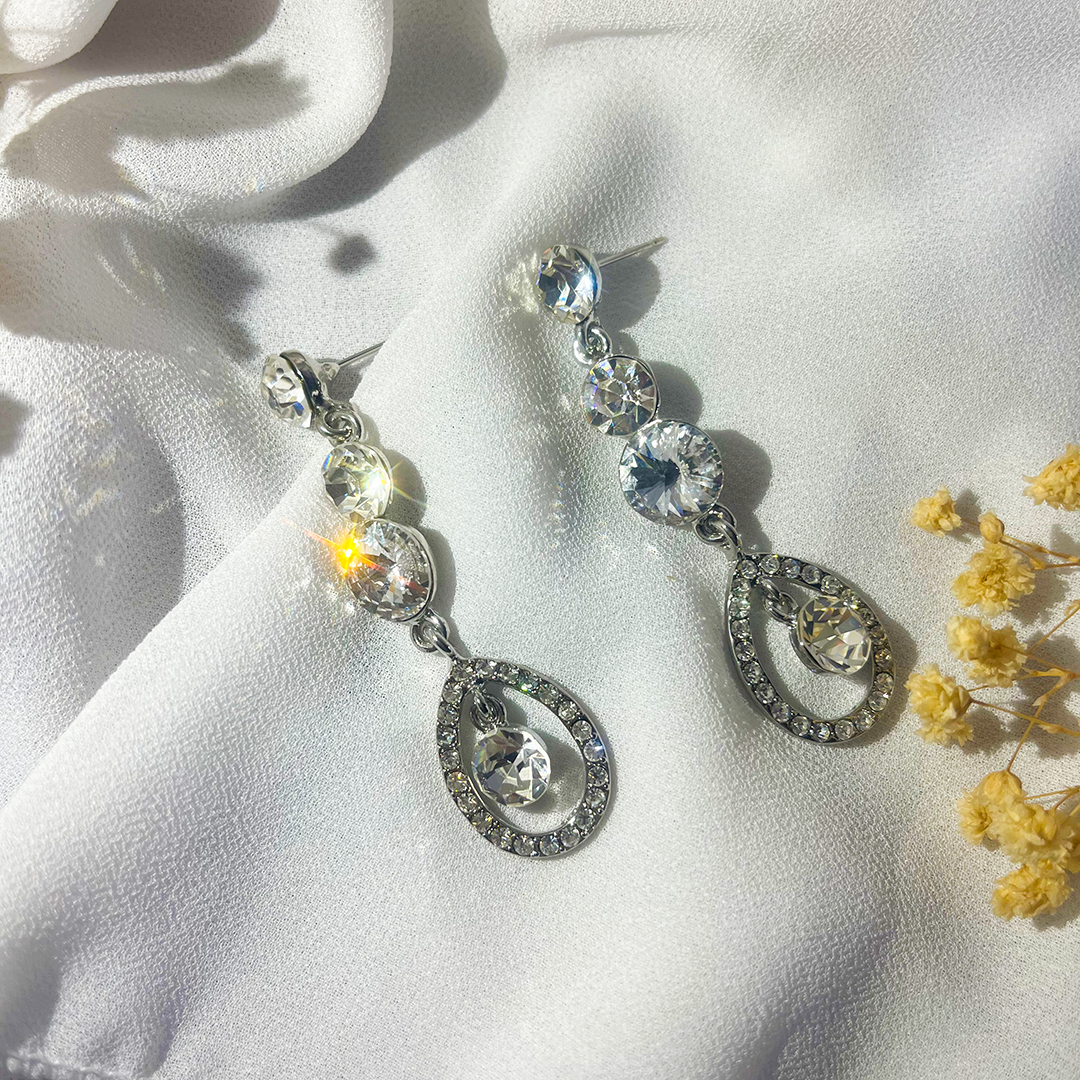 Silver Shiny Rhinestone Earrings