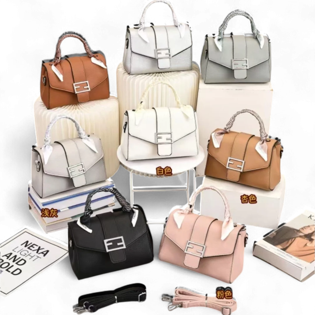 Trendy Women’s Handbag – Chic With Crossbody Strap and Snap Closure