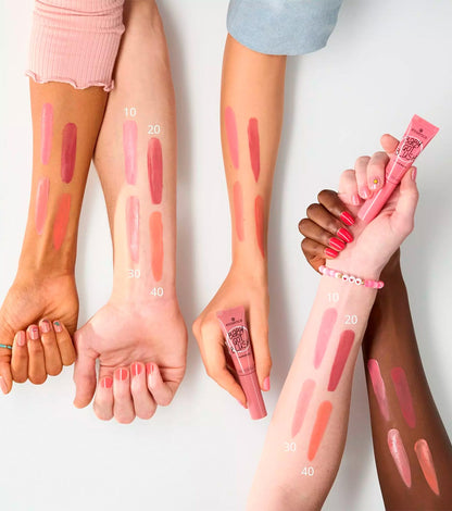 Essence Baby Got Blush liquid blush, easily blendable texture - 2 shades