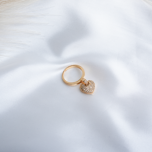 Exquisite Gold Heart Bridal Ring